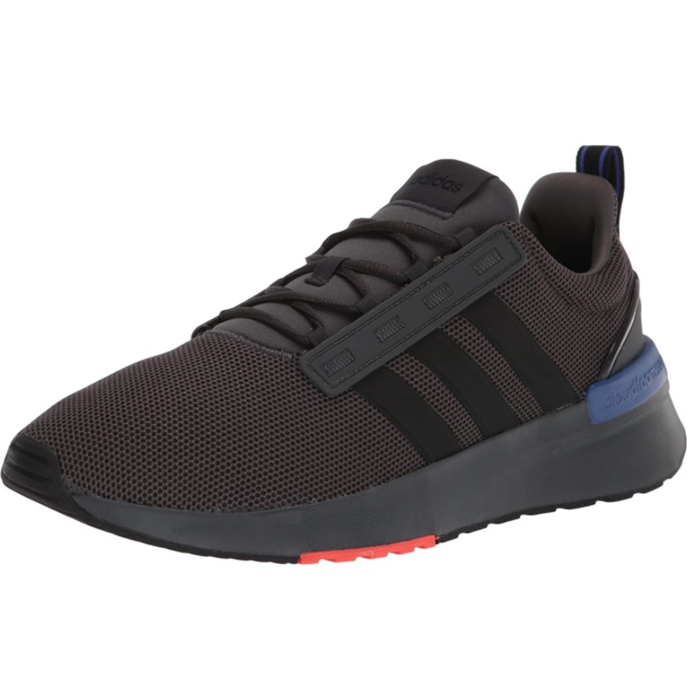 Adidas Men’s Racer Tr21 size 9. Like new, worn twice, excellent condition!